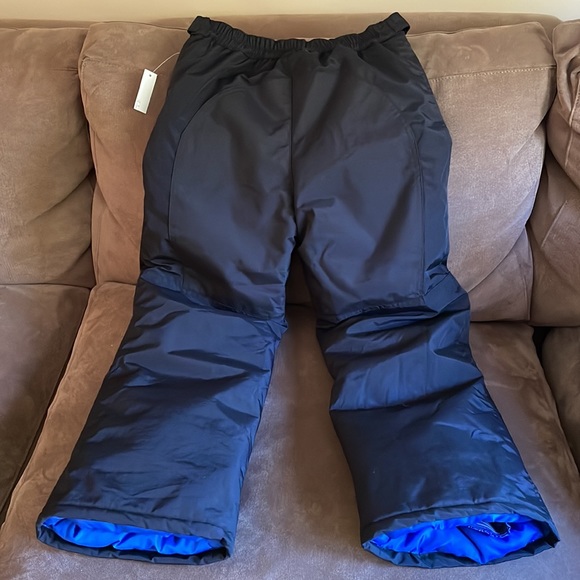 NWT Snow pants - Picture 3 of 8